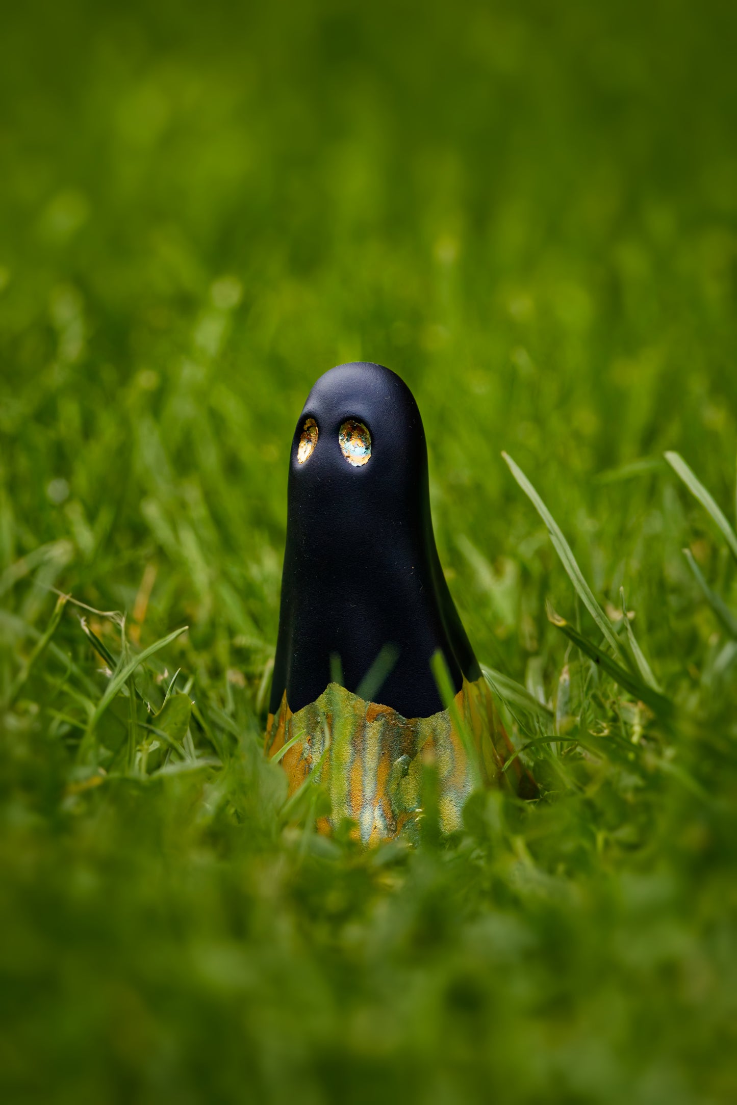 The Master Ghost (Satin Black & Variegated Gold Leaf)