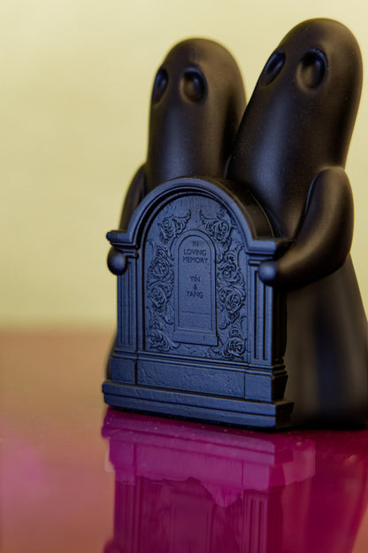 Yin & Yang The Siamese Ghosts (Satin Black)