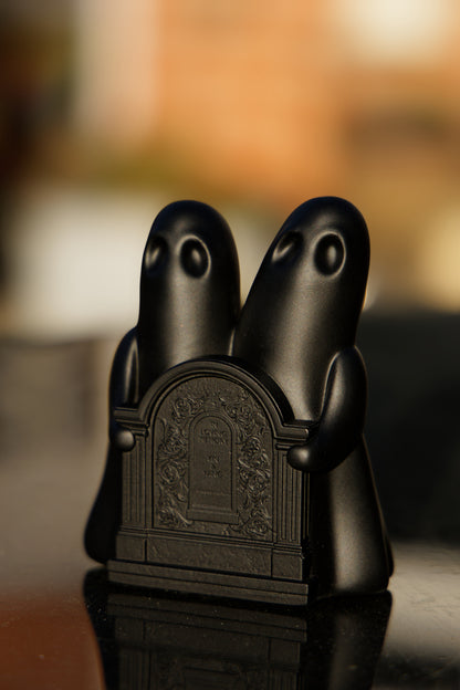 Yin & Yang The Siamese Ghosts (Satin Black)