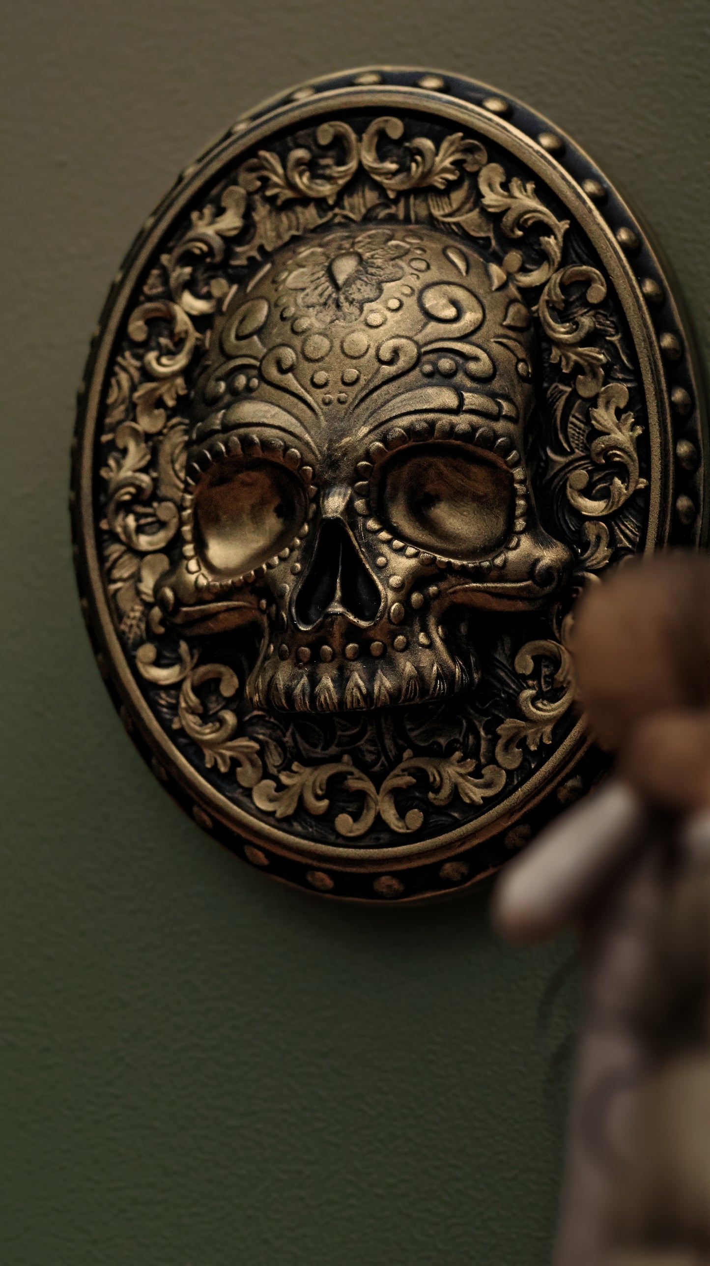 Day Of The Dead Skull Wall Hanger (Satin Black + Antique Gold )